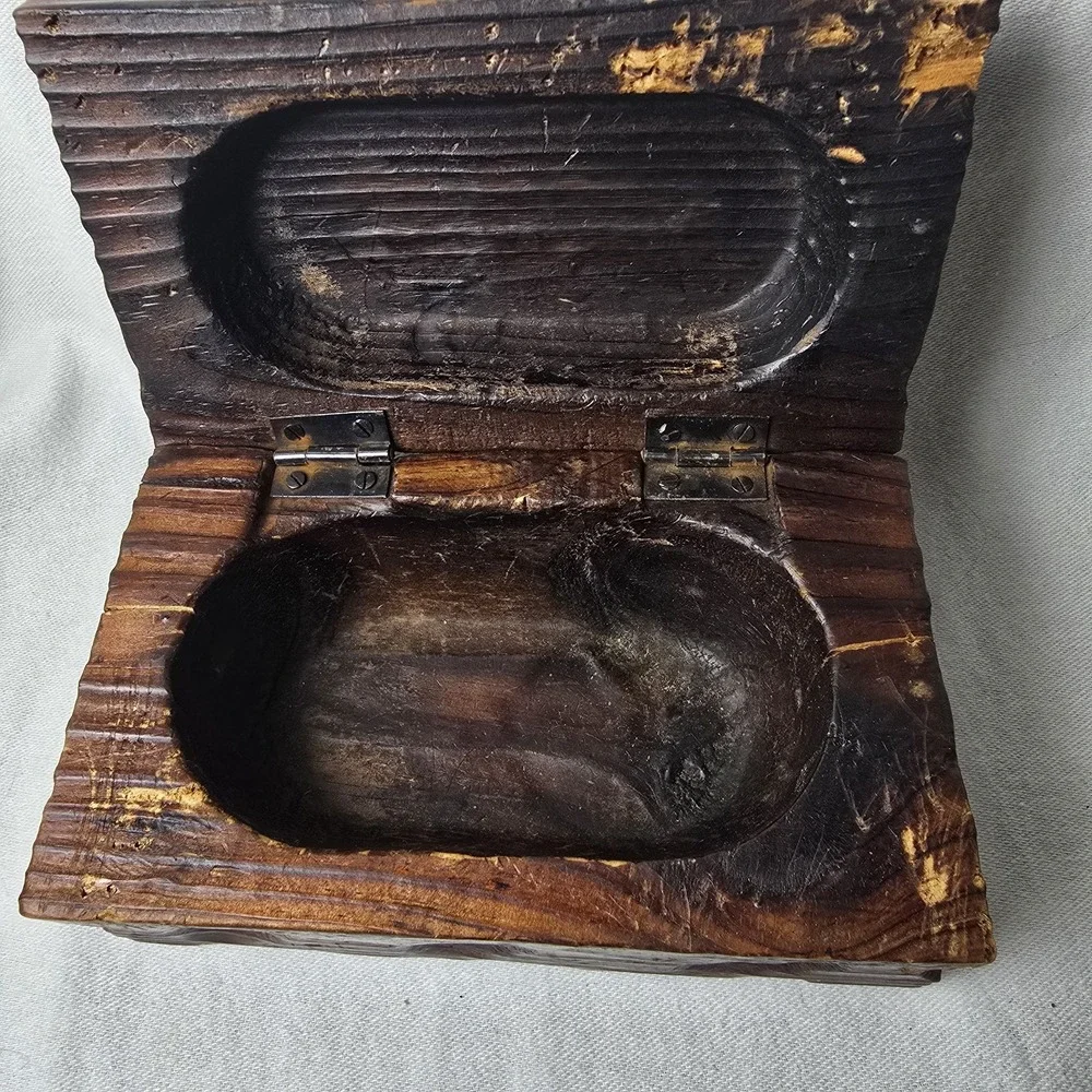 Hand‎ Carved Wood Trinket Box W/Hinged Lid 6.5